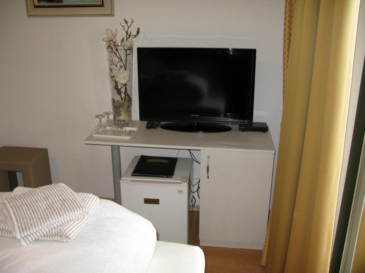 Iris 3* Moscenicka Draga