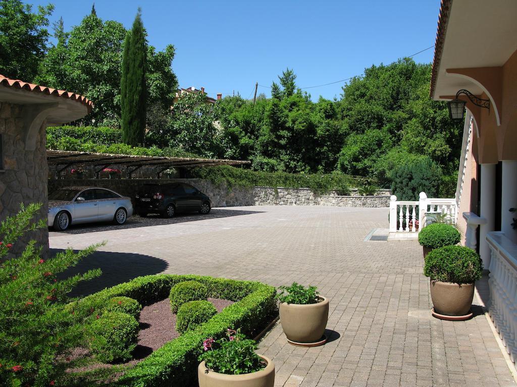 Iris 3* Moscenicka Draga