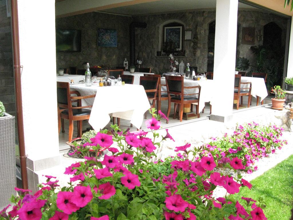 Bed & Breakfast Iris 3*