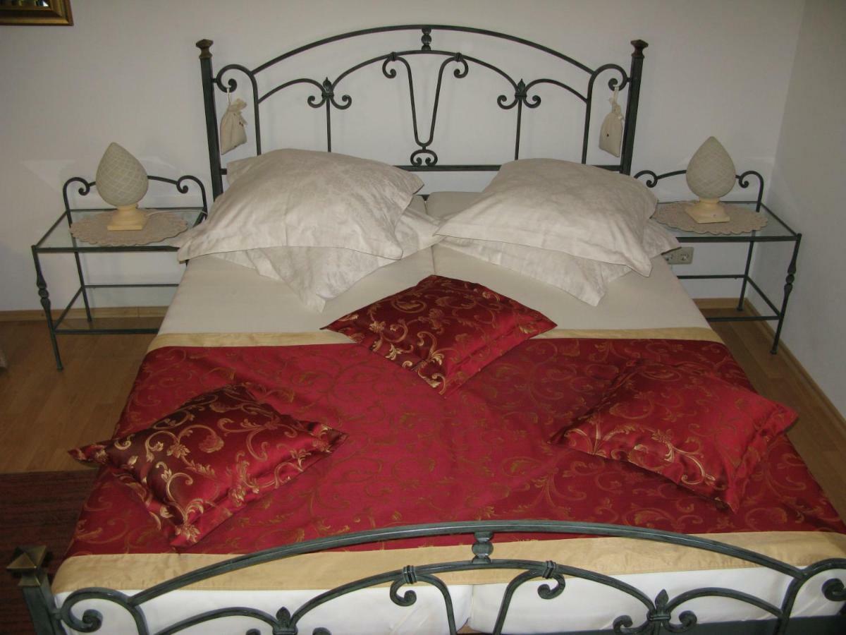 Iris Bed & Breakfast 3*